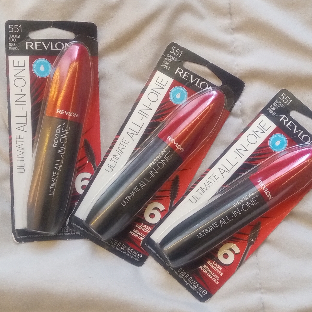 Revlon Black and Red Ultimate All-In-One Mascara #551 Blackest Black